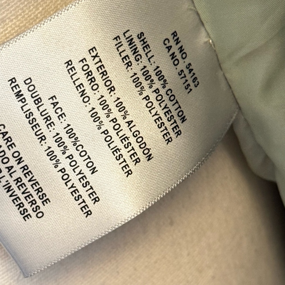 🌾‎ Levi's Zoe Corduroy Puffer Jacket in Light Green - Picture 9 of 10